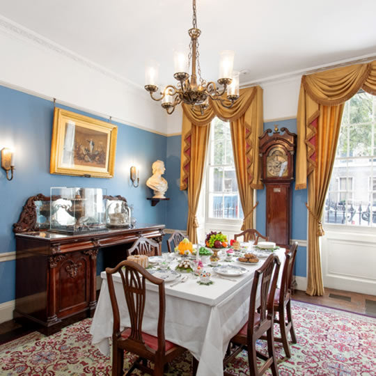 5pm guided tour of Dickens's house